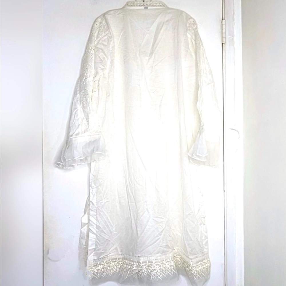 Elegant White Lace Dress